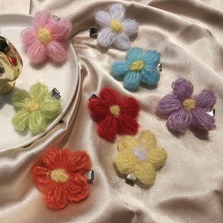 Fluffy Flower Hair Clip