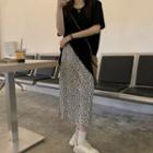 Short-sleeve Plain T-shirt / Leopard Midi A-line Skirt