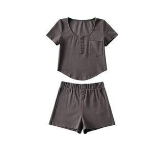 Short-sleeve Henley T-shirt / Shorts