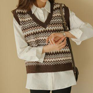 V-neck Zigzag-patterned Vest