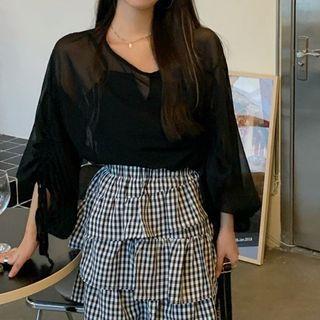 Elbow-sleeve V-neck Top / Tiered A-line Skirt