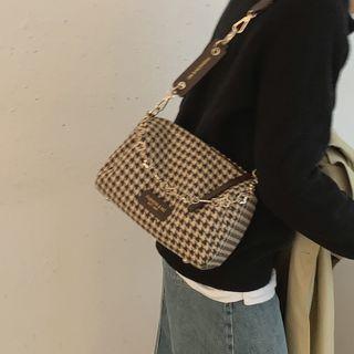 Chain Houndstooth Shoulder Bag