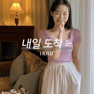 [hour] Square-neck Fitted Top
