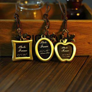 Embossed Pendant Necklace
