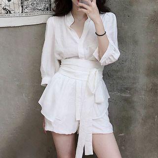 3/4-sleeve Blouse With Sash / Shorts