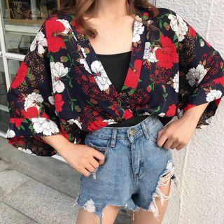 Set: 3/4-sleeve Floral Top + Camisole Top