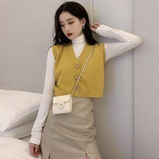 Button Knit Vest / Plain Long-sleeve T-shirt