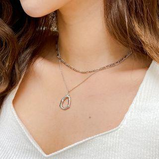 Set: Metal Pendant Necklace + Chain Necklace