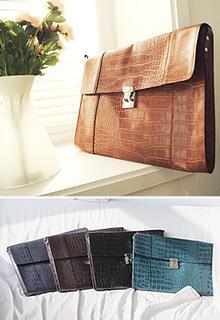 Snakeskin Pattern Clutch