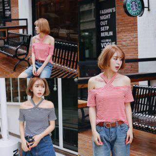 Short-sleeve Off Shoulder T-shirt