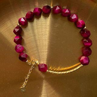 Gemstone Bracelet Red Stone & Case - One Size