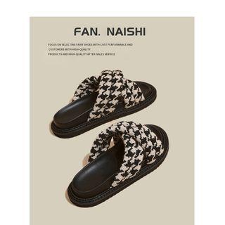 Houndstooth Platform Flip Flops