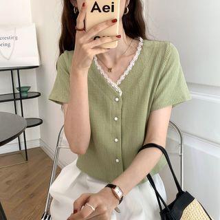 Short-sleeve V-neck Lace Button-up Slim-fit Top