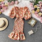 V-neck Puff Short-sleeve Slim-cut Ruffled Dress