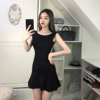 Sleeveless Open-back Mermaid Mini Dress