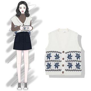 Leaf Pattern Buttoned Knit Vest