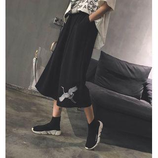 Crane Embroidered Wide-leg Capri Pants