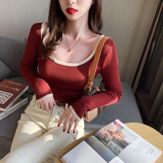 Contrasted U-neck Light Knit Top