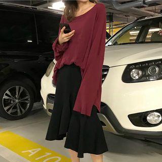 Long-sleeve T-shirt / Ruffle-hem Midi Sheath Skirt
