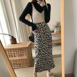 Long-sleeve Turtleneck T-shirt / Spaghetti-strap Knit Top / Leopard Print Maxi Knit Skirt