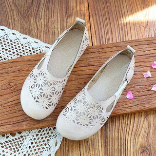 Round-toe Perforated Flats