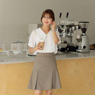 Collar-detail Pintuck Blouse