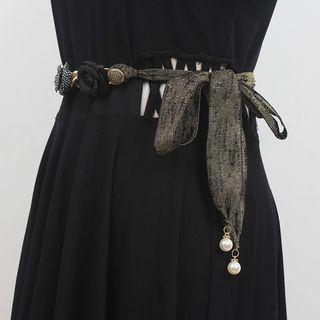 Flower Accent Chain Belt Black - One Size