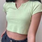 Short-sleeve Split-neck Crop Top