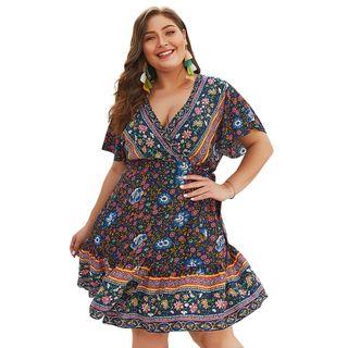 Plus Size Short-sleeve V Neck Printed A-line Dress