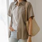 Short-sleeve Slit-side Linen Shirt