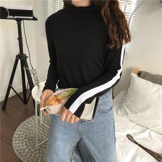 Long-sleeve Mock-neck Contrast-trim T-shirt