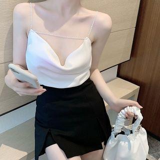 V-neck Sleeveless Top / A-line Slit Shorts