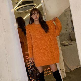 Boxy Long Cable-knit Sweater