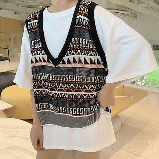 Patterned V-neck Vest / Short Sleeve T-shirt