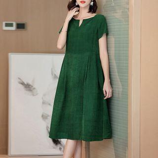 Short-sleeve Notched A-line Midi Dress