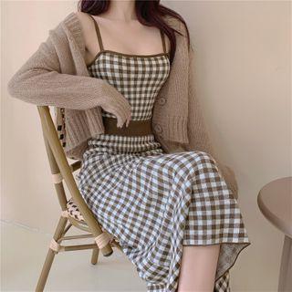 Cardigan / Gingham Camisole Top / Midi Knit Skirt