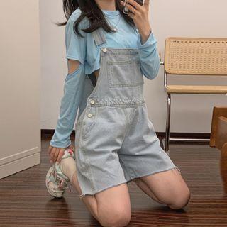 Cut-out Long-sleeve T-shirt / Denim Jumper Shorts