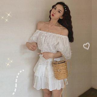 Off-shoulder Lace Top / Layer A-line Skirt