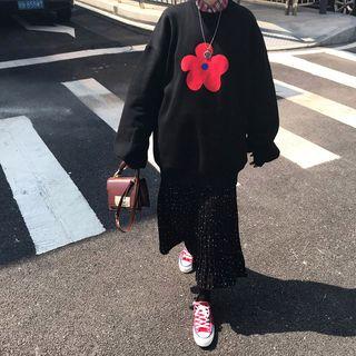 Flower Print Sweatshirt / Dotted Midi H-line Skirt