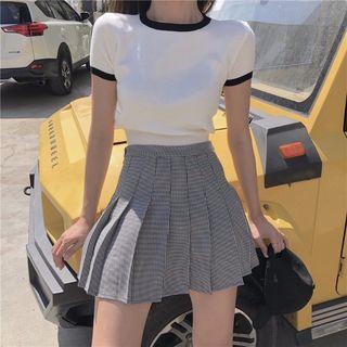 Short-sleeve Ringer Knit Top / Pleated Skirt
