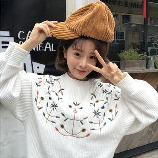 Flower Embroidered Loose-fit Long Sleeve Sweatshirt