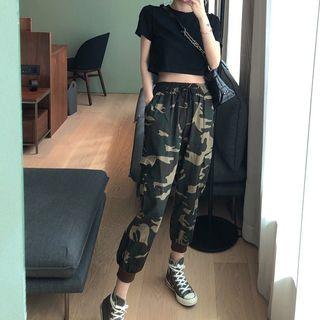 Short-sleeve Cropped T-shirt / Camo Print Harem Pants