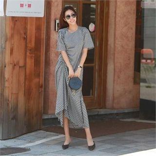 Round-neck Shirred Check Maxi Dress
