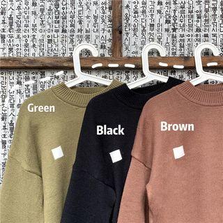 Set: Crew-neck Sweater + Scarf