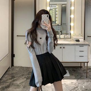 Heart Embroidered Cut-out Long-sleeve T-shirt