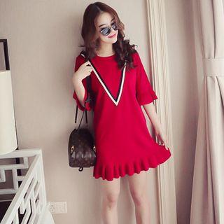 V-neck Elbow-sleeve Knit A-line Dress