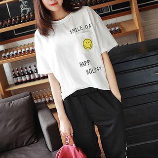 Couple Matching Smiley Face Pocketed Short Sleeve T-shirt / Printed Sweatpants