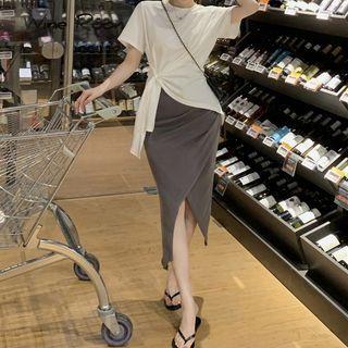 Short-sleeve Tie-front T-shirt / Slit Midi Pencil Skirt