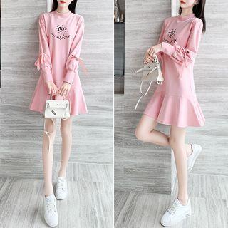 Printed Bow Detail Long-sleeve Shift Dress