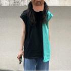 Sleeveless Two-tone T-shirt